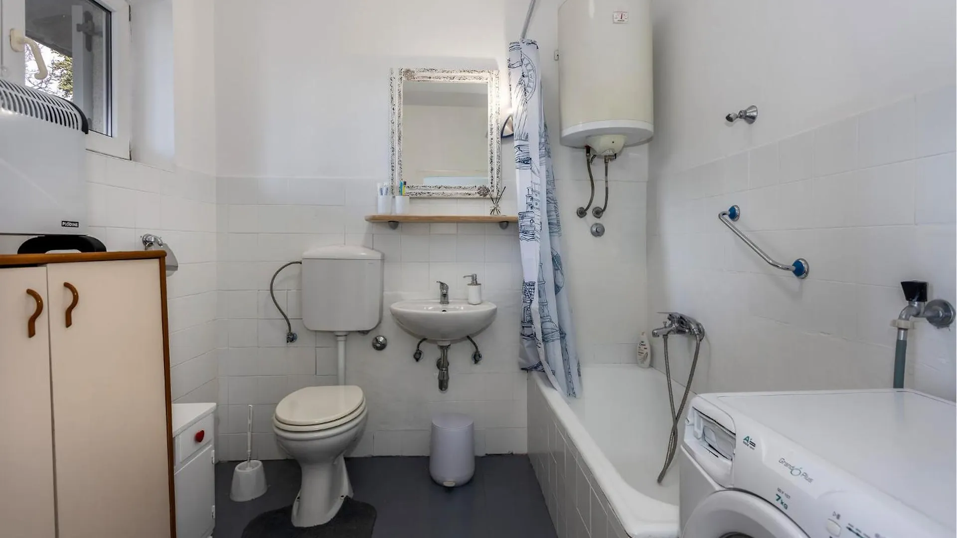 3 Bedroom Stunning Apartment In Novi Vinodolski
